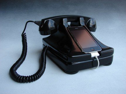 iRetrofone: iPhone Dock im Retro-Look