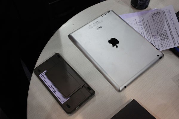 iPad 2 Attrappe: Echte Hardware von Apple?