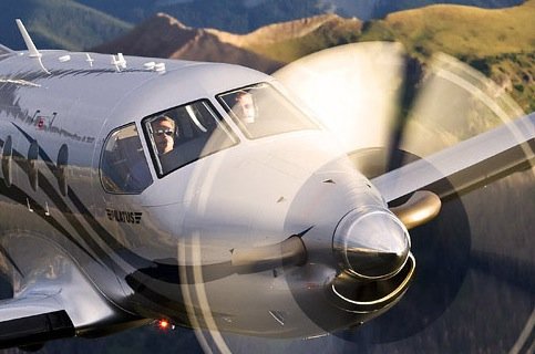 iPad, iPhone und MacBook im Flugzeug: US-Behörde prüft Betrieb während Start und Landung