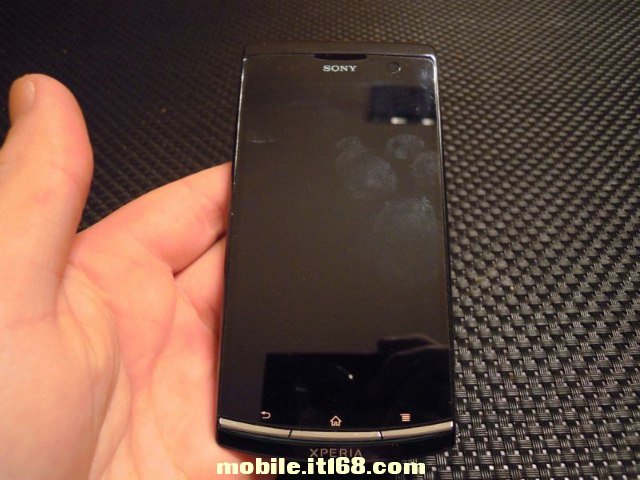 Sony Xperia Smartphone ohne "Ericsson" aufgetaucht