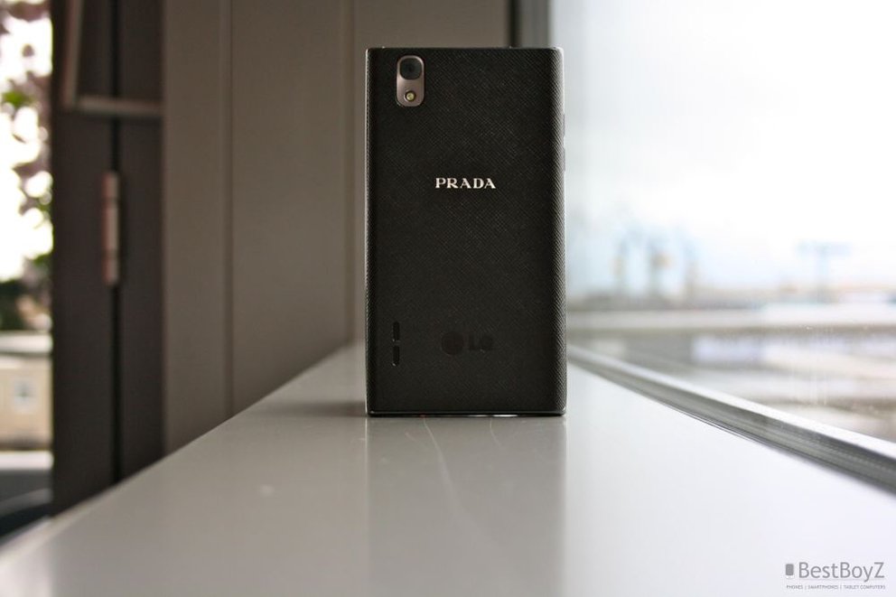 PRADA phone by LG 3.0 ab sofort verfügbar