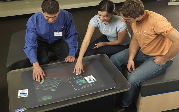 Microsoft Surface SUR40 im Handel angekommen