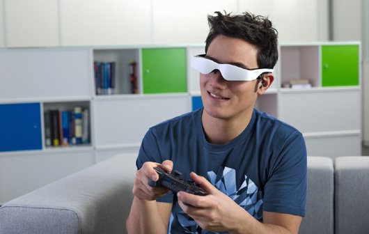 CeBIT 2012 - Carl Zeiss stellt Multimediabrille cinemizer OLED vor