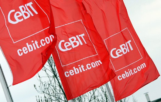 CeBIT 2012 startet mit einer Live-Schaltung ins Weltall