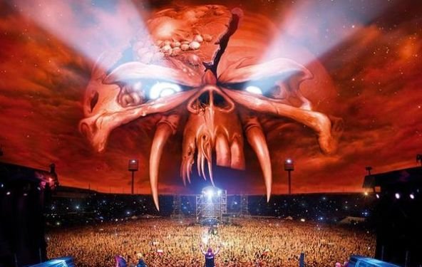 Iron Maiden: Live-Album "En Vivo! Live In Santiago De Chile" höchster Charts-Neueinsteiger, Hörprobe