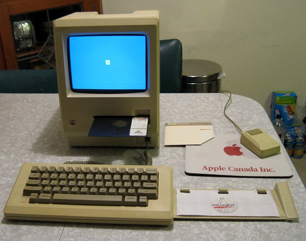 128k-Mac-Prototyp bei eBay: 100.000 Dollar für Ur-Mac mit 5,25-Zoll-Diskettenlaufwerk