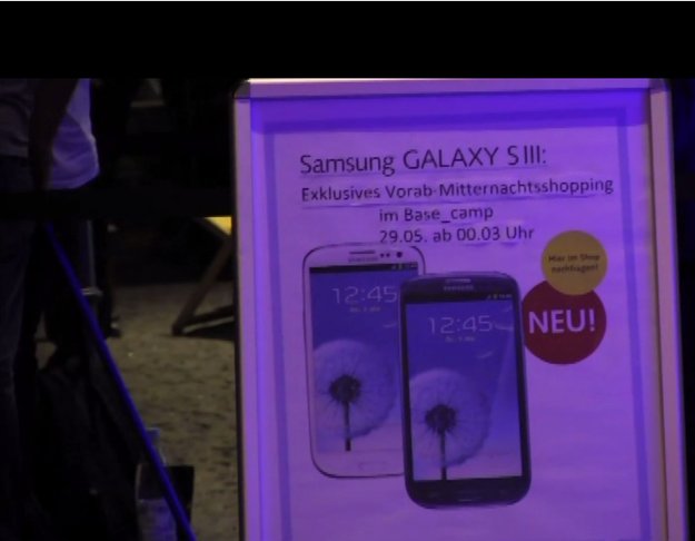 Samsung Galaxy S3 - Das BASE Midnight Shopping