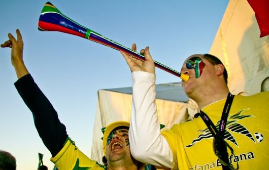 EM-Songs im Überblick: Die Fußball-Lieder 2012 von Oceana, Roger Cicero, Goldene Generation ...