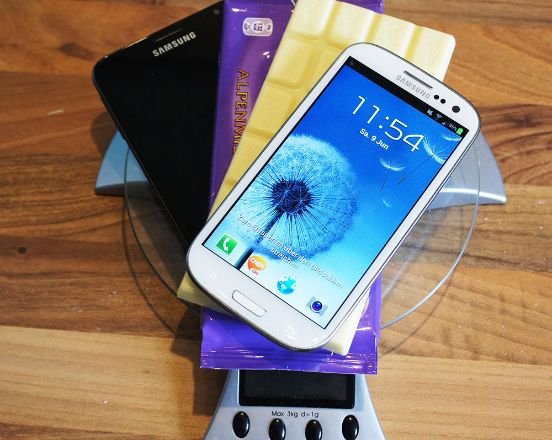 Samsung Galaxy S3 vs. Tafel Schokolade