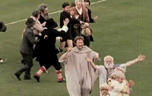 Zur Vorbereitung: Deutschland - Griechenland - Monty Pythons Fußballspiel der Philosophen