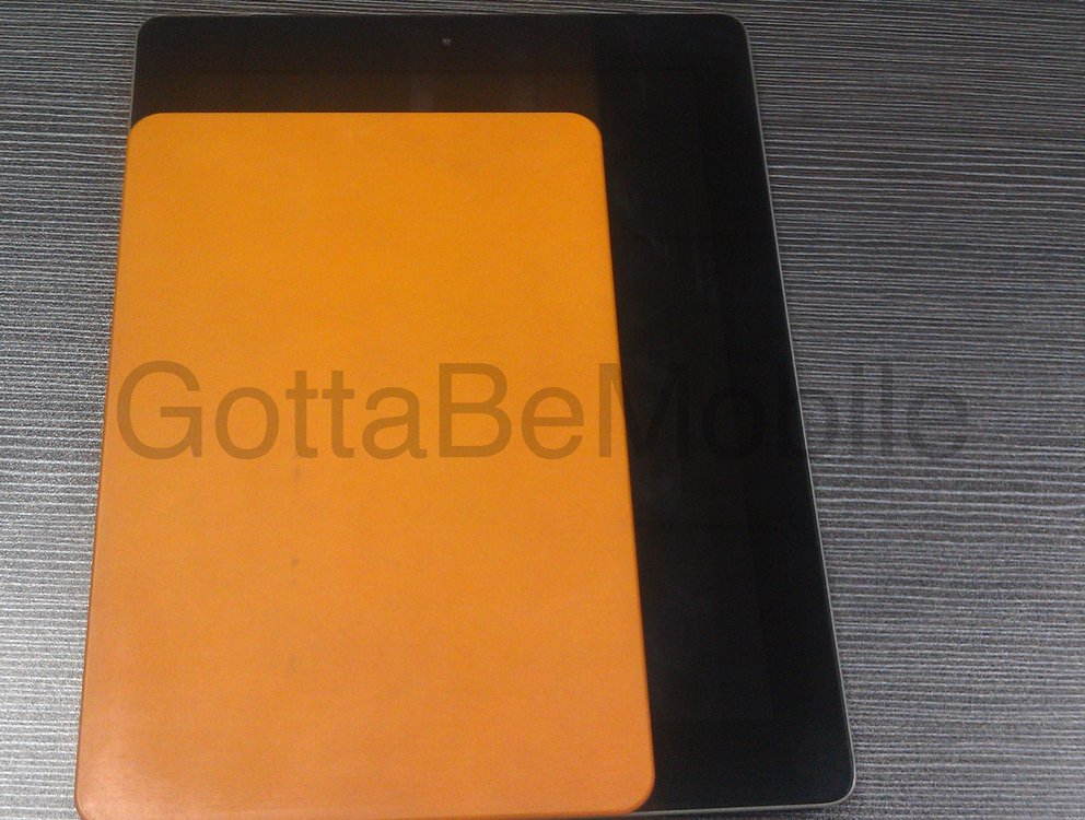iPad mini: Mutmaßlicher Design-Dummy ist dünner als "große" iPads