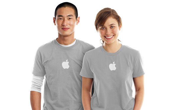 Online Store: Specialist hilft bei der Einrichtung von iPad und iPhone