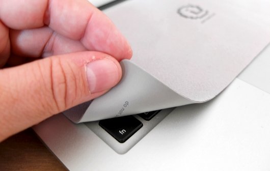 iSaver2: Schutz- und Reinigungstuch fürs MacBook im Test (Gewinnspiel-Update)