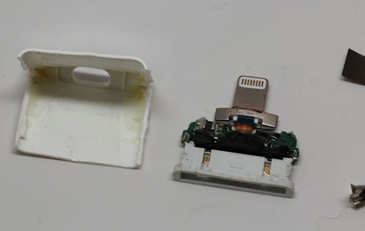 "Lightning auf 30-polig Adapter": Das steckt in Apples kleinem Adapter