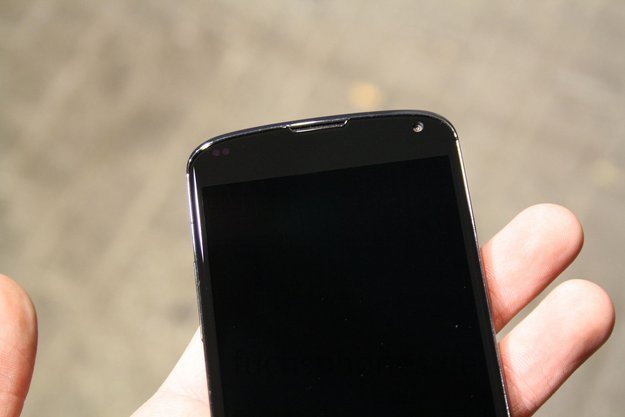 Nexus 4: Nennt sich durch Bug iPhone