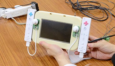 Wii U: Iwata zeigt frühen Prototyp des GamePads