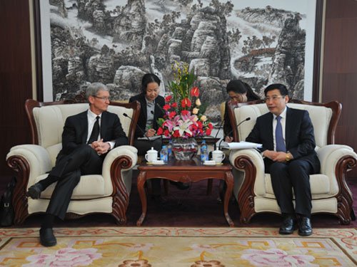 Tim Cook reist zum zweiten Mal als Apple-CEO nach China