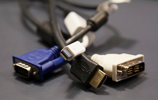 Mac mit Fernseher verbinden: Welches Kabel, welcher Anschluss?