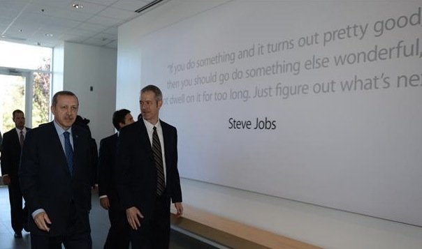 Türkischer Premier Erdoğan zu Besuch bei Apple in Cupertino