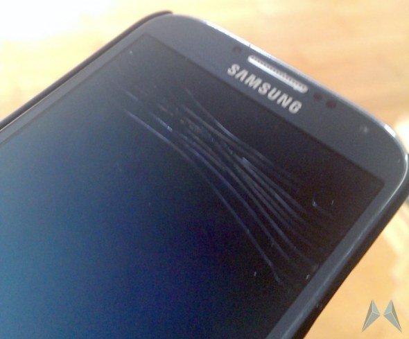 Samsung Galaxy S4: Nutzer berichten von Displayschäden ohne Fremdeinwirkung