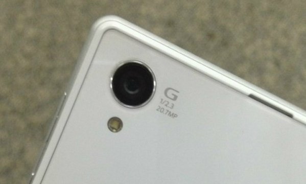 Sony i1 Honami: Weißes Modell im Bild, 20,7 MP-Cam mit G-Linse bestätigt