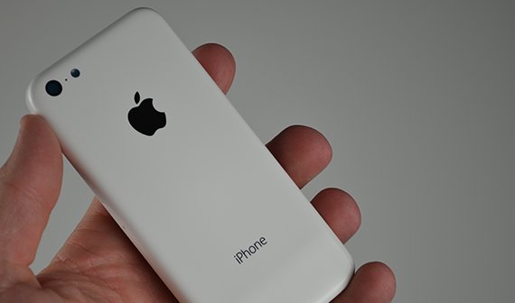iPhone 5C: Neue, scharfe Fotos der weißen Kunststoffhülle