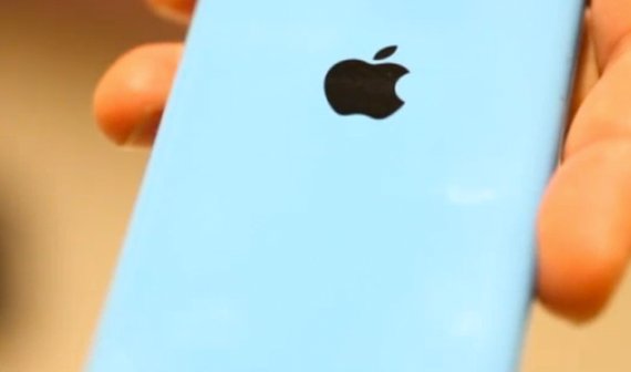 Video: So kratzfest ist die Rückseite des iPhone 5C