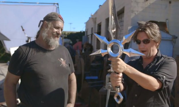 YouTube-Phänomen: Waffenschmied baut Zenith Blade aus League of Legends