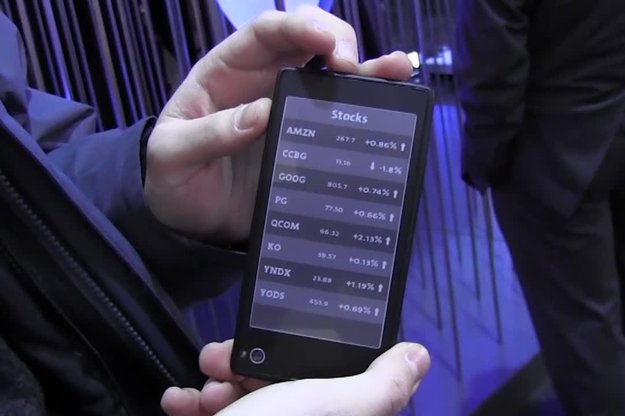 YotaPhone: Doppelseitiges Smartphone kommt 'vor Weihnachten'