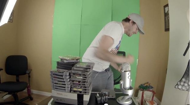 Yeah, Typ findet 3.000 Dollar NES-Spiel live vor der Kamera!