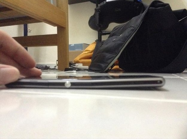 Sony Xperia Z1: Nutzer berichten von verbogenen Geräten!