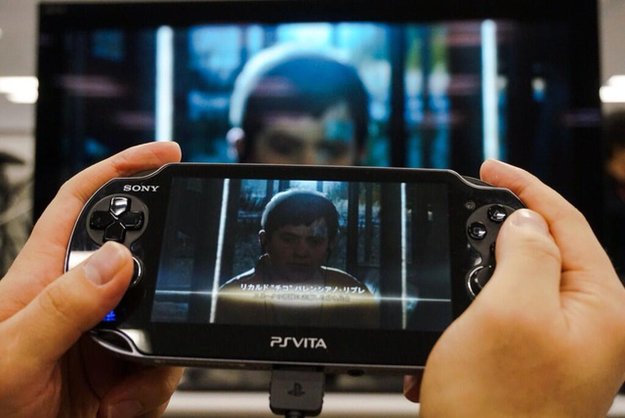 MGS 5 Ground Zeroes: Kojima präsentiert das Remote Play-Feature auf der Vita