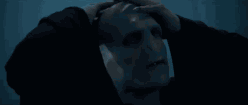 Ein blassgrüner Han ohne Nase könnte Voldemort sehr ähnlich sehen