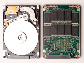 Links: Festplatte. Rechts: SSD.