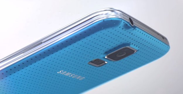 Samsung Galaxy S5 mini ist ebenfalls wasserdicht