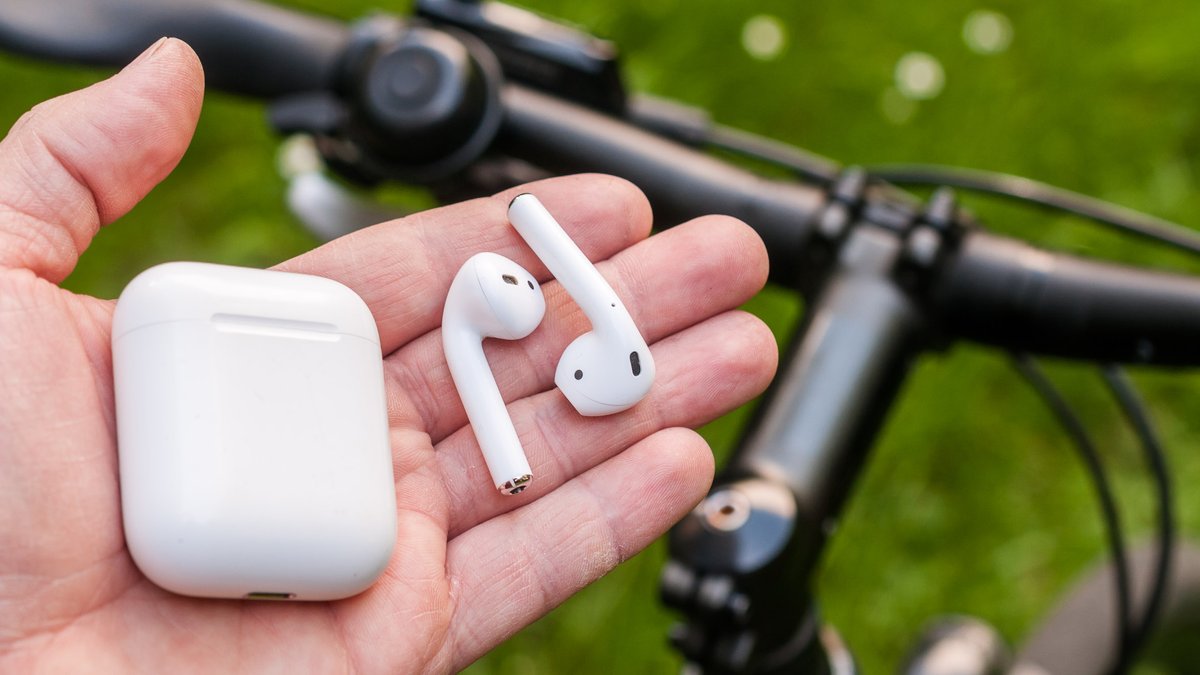 Buy AirPods (Pro, Max) on Black Friday - here are the best deals