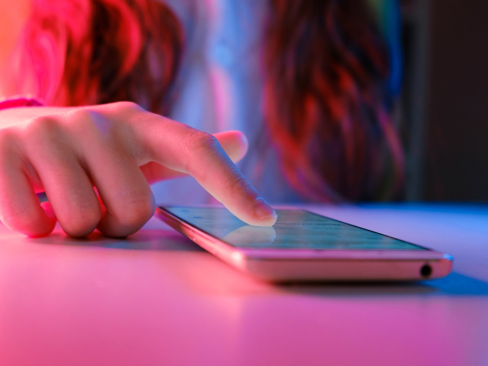 Haptisches Feedback bei Handy & Co.: Was ist das und wie aktivieren?