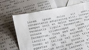 Was bedeutet „Lorem ipsum dolor sit amet“ auf Deutsch?