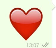 Zeigt WhatsApp ein großes Herz, dann ist es auf einem Android Handy angekommen
