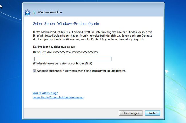 Bereits bei der Installation könnt ihr euren Windows-7-Key eingeben.