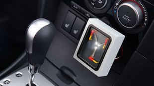 Dieser Miniatur-Fluxkompensator lädt dein iPhone nicht erst bei 88 mph