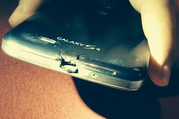 Samsung Galaxy S4: Gerät durchgeschmort – HTC schenkt Opfer ein One (M8)