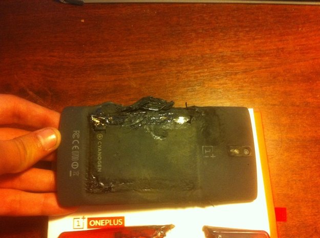 OnePlus One: Akku in der Hosentasche explodiert