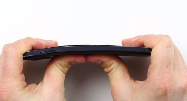 Samsung Galaxy Note 4 lässt sich ebenfalls verbiegen (Video)