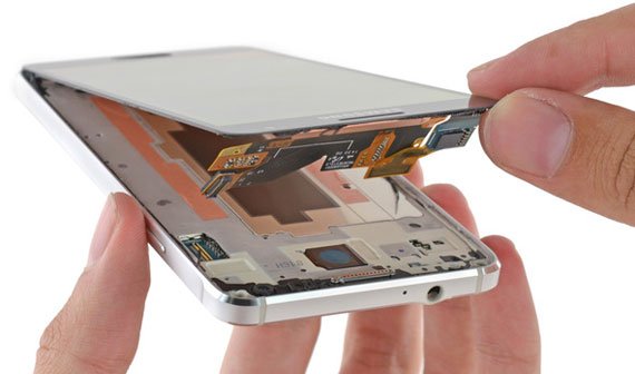 Samsung Galaxy Alpha in Einzelteile zerlegt (Teardown)