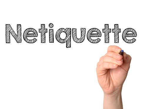 „Netiquette“: Regeln, Bedeutung und Erklärung