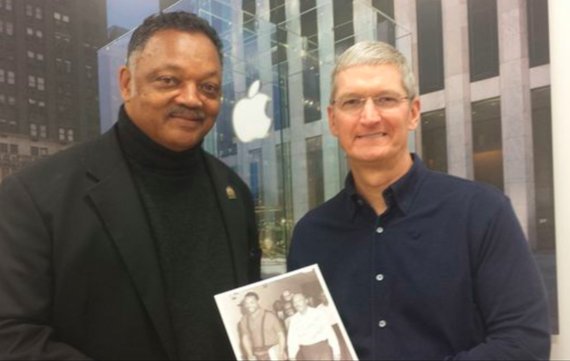 Apple-CEO traf sich mit US-Bürgerrechtler Jesse Jackson