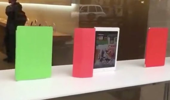 Apple Store: Wie durch Zauberhand bewegte Smart Cover zieren Schaufenster