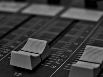 Radiotipps: 5 Internetradios für Rock-Musik