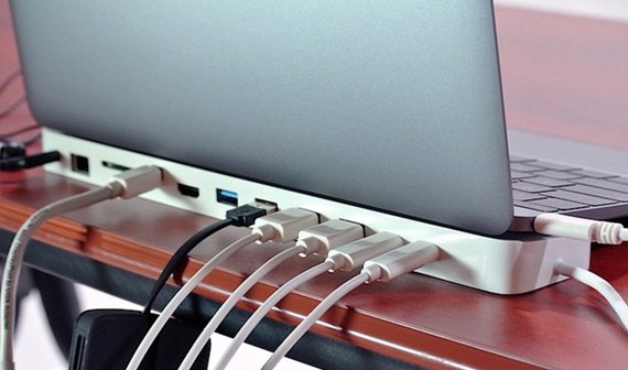 HydraDock: 11 Anschlüsse für das neue MacBook
